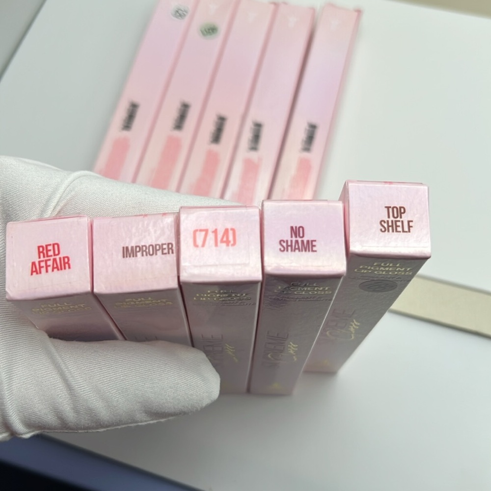 Supreme Gloss Lip Gloss- 8 Different Shades. Price for One, NWOT In Box - Picture 16 of 16